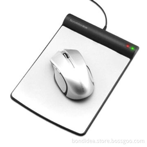 Wireless Mouse with Wireless Charging Function